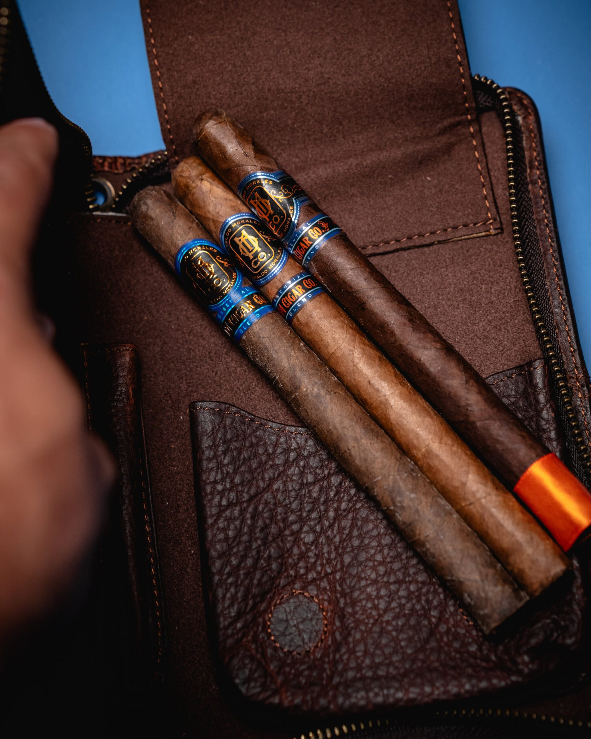O.M Cigar Leather Cigar Case | Accessory presentation O.M Cigar Leather Cigar Case detail image connected to cigar preparation