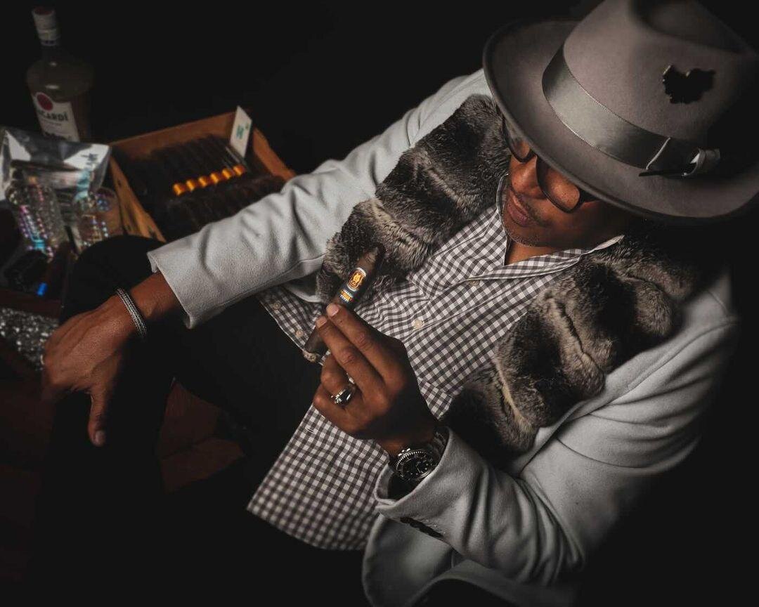 171 IMG 20210205 041442 116 shown in an O.M. Cigars image