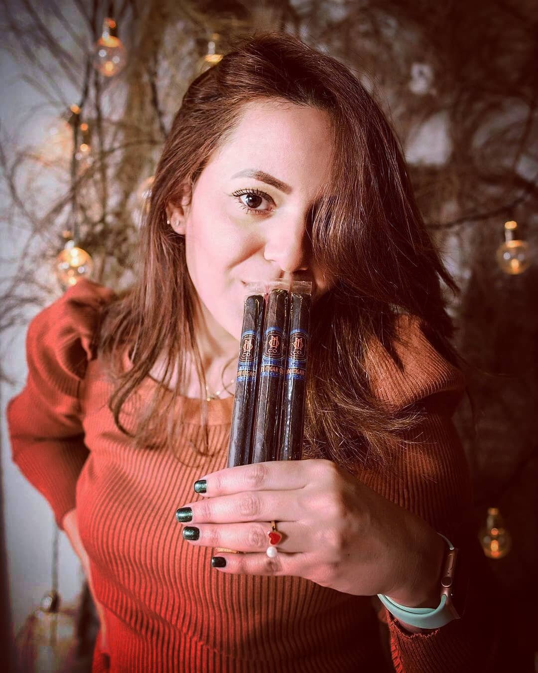 176 IMG 20201217 233444 273 image aligned with the O.M. cigars selection