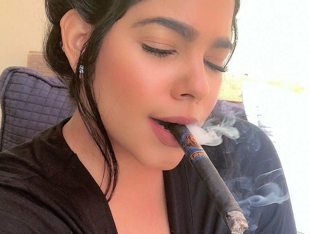 215 maryleidy bautista27 20210204 150417 image aligned with the O.M. cigars selection