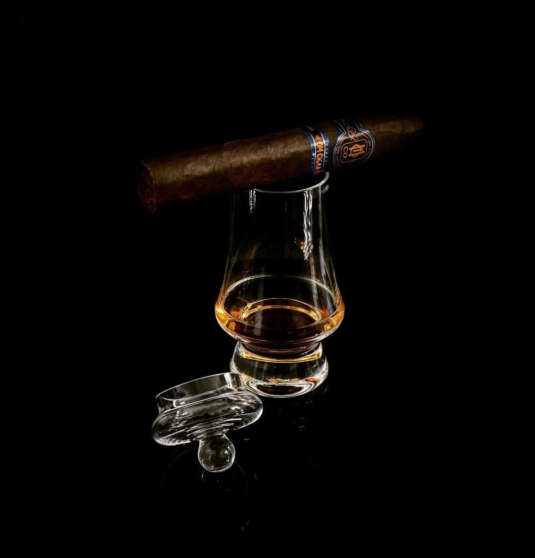 235 174881644 452938002658260 1116957972400444372 n image aligned with the O.M. cigars selection