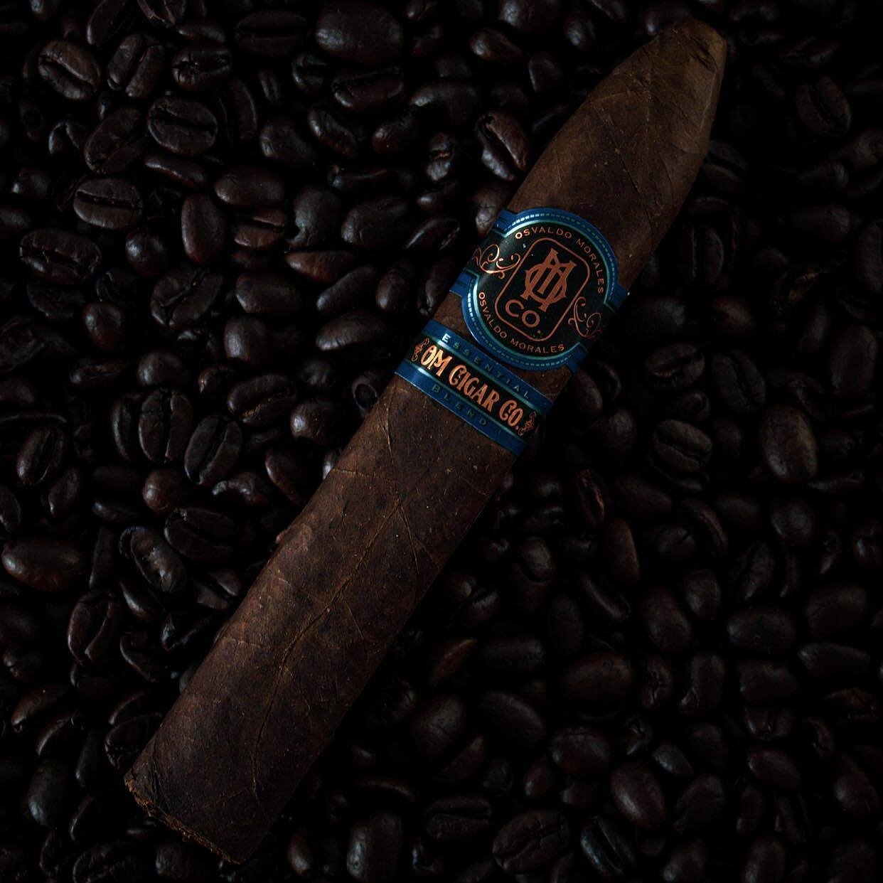 42 OM+ESSENTIAL+BLEND+NO.4+COFFEE visual for cigar mood and setting