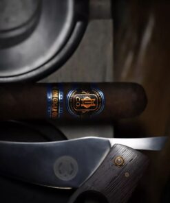 Essential Blend No. 5 cigar image aligned with the O.M. cigars selection