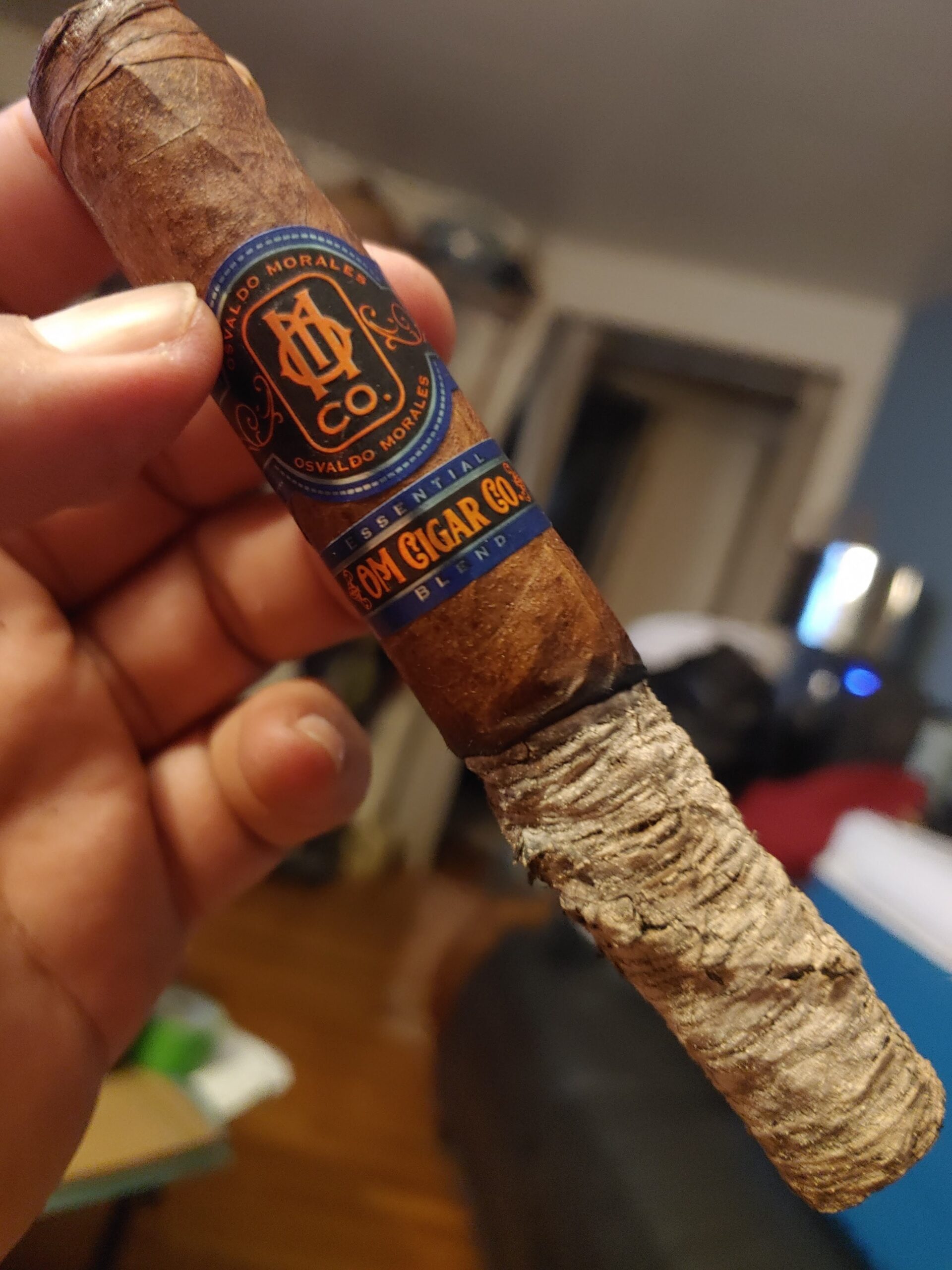 Essential Blend No. 7 cigar | O.M. Cigars Essential Blend No. 7 cigar shown in an O.M. Cigars image