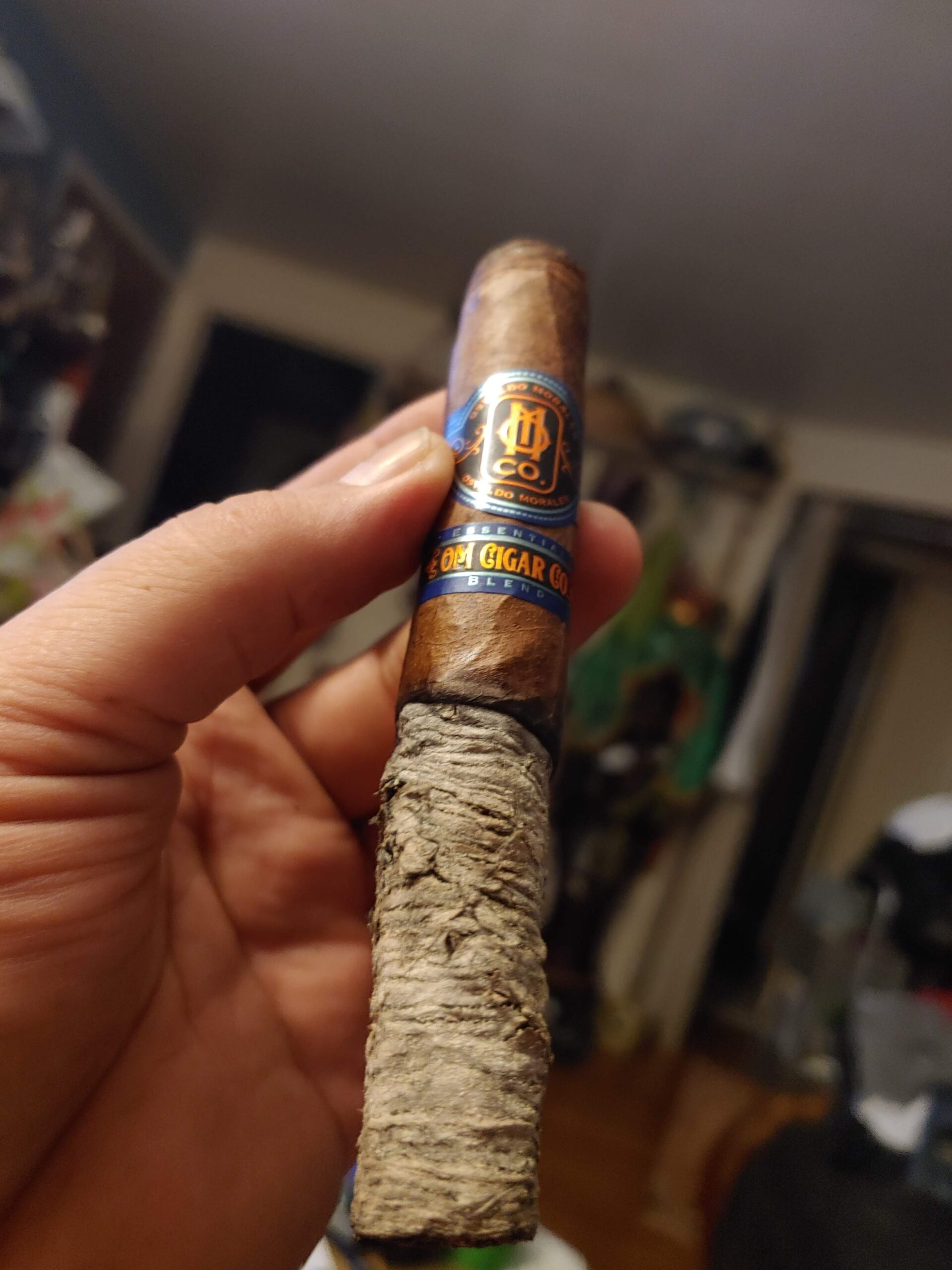 Essential Blend No. 7 cigar | Comparison view Essential Blend No. 7 cigar visual for cigar comparison at O.M. Cigars