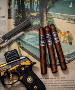 Essential Blend Reserved [6.5×52] cigar shown in an O.M. Cigars image