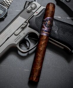 Essential Blend Reserved [6.5×52] cigar shown in an O.M. Cigars image